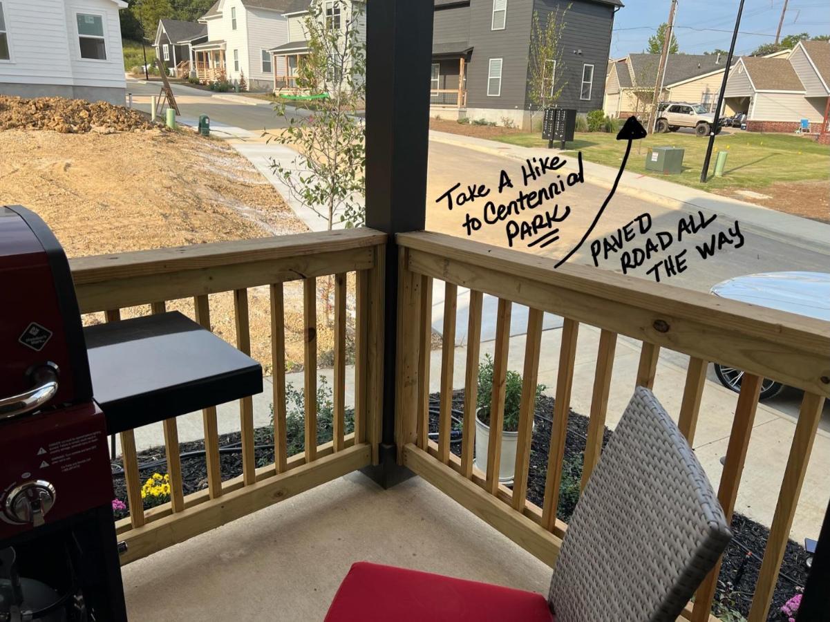 New Centennial Park Luxury Smart Home W Courtyard Fayetteville Kültér fotó