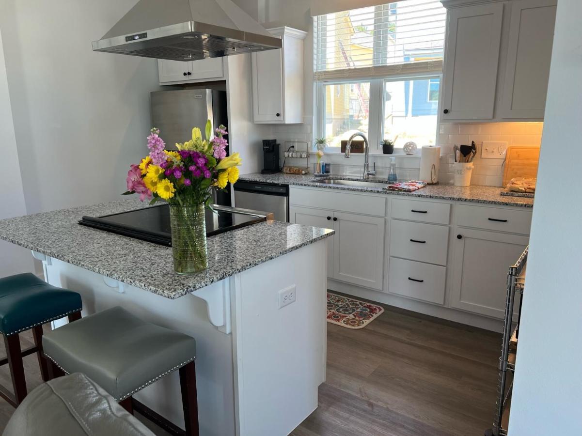 New Centennial Park Luxury Smart Home W Courtyard Fayetteville Kültér fotó