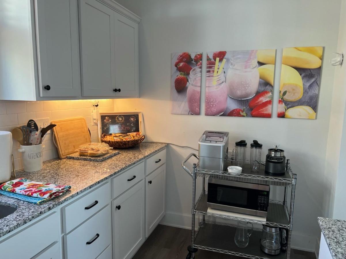 New Centennial Park Luxury Smart Home W Courtyard Fayetteville Kültér fotó