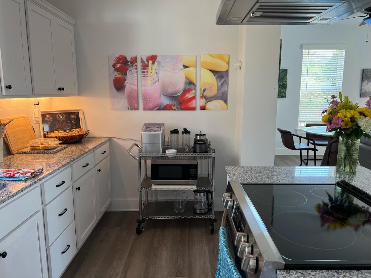 New Centennial Park Luxury Smart Home W Courtyard Fayetteville Kültér fotó